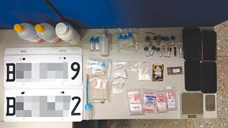 查獲掛假車牌 槓上開花槍毒