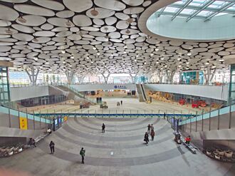 高雄車站祕境曝光 天棚12／28開放