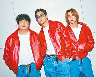 SJ新北唱跨年 心繫「台灣老婆們」