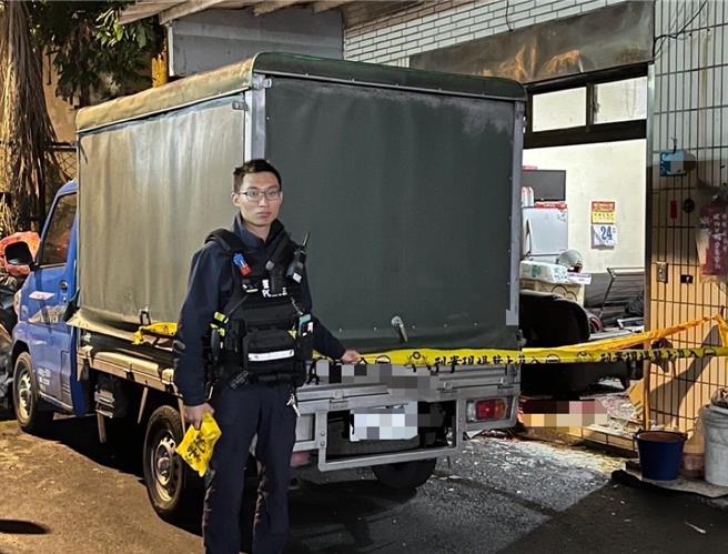 樹林光明街民宅驚傳爆炸案，警方封鎖現場。（警方提供）
