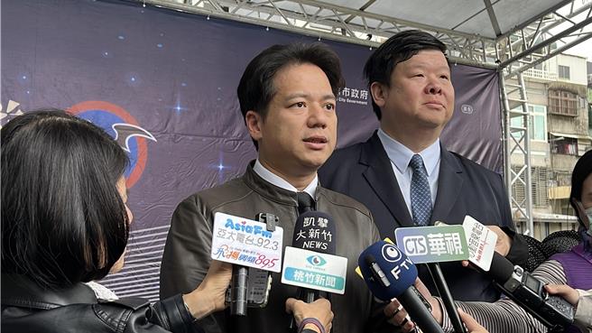 新竹市代理市長邱臣遠26日出席活動受訪時表示，對此結果感到非常遺憾，也支持柯文哲主席捍衛自身權益。（王惠慧攝）