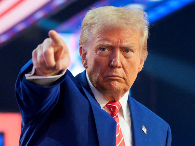 美国准总统川普22日「美国转捩点」（Turning Point USA）在亚利桑那州凤凰城举办的保守派年度盛会中发表谈话。（路透）