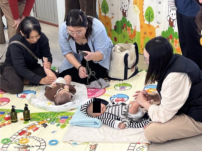 高雄市美浓区第2处公共托婴中心今（26）日正式竣工启用，将自2025年1月起提供客家风格的优质托育服务。（林雅惠摄）