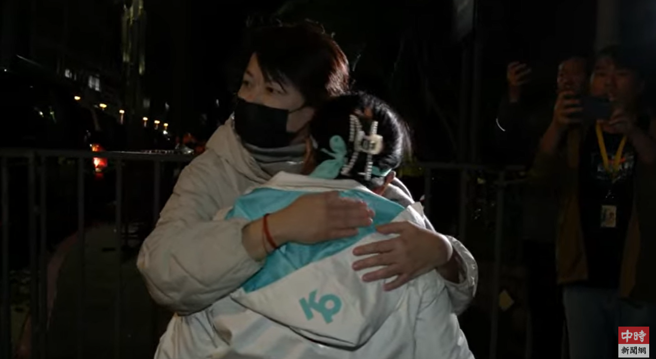 黄珊珊现身北院。（翻摄画面）