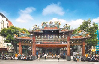 豐原慈濟宮 走春借金求財