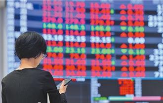 12月消費者信心指數連3降 投資股市信心跌最多