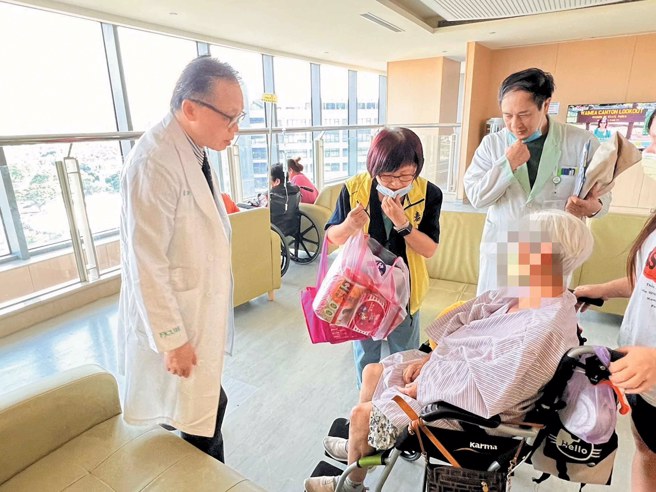 泰山区公所与辅大医院合作，提供独居长者照顾服务。（图／新北市泰山区公所提供）