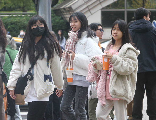 強烈大陸冷氣團南下，氣象署發布低溫特報。（示意圖，趙雙傑攝）