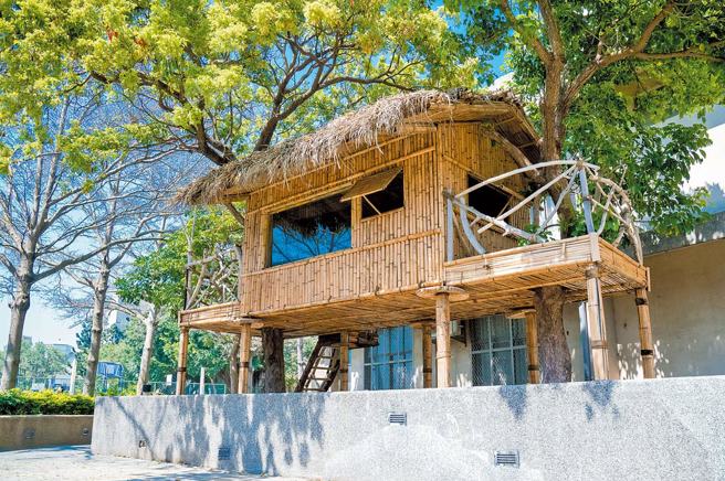明新科大USR計畫在校園復刻賽夏族竹構建築，傳承與推廣原民文化。（圖／明新科技大學提供）

