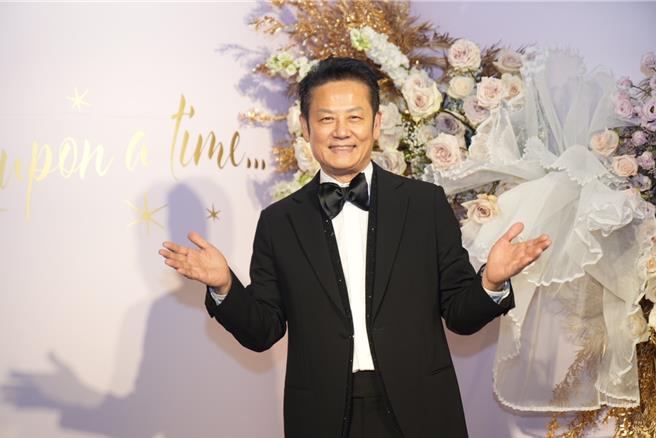 徐乃麟今晚擔任證婚人。（池宗玲攝）