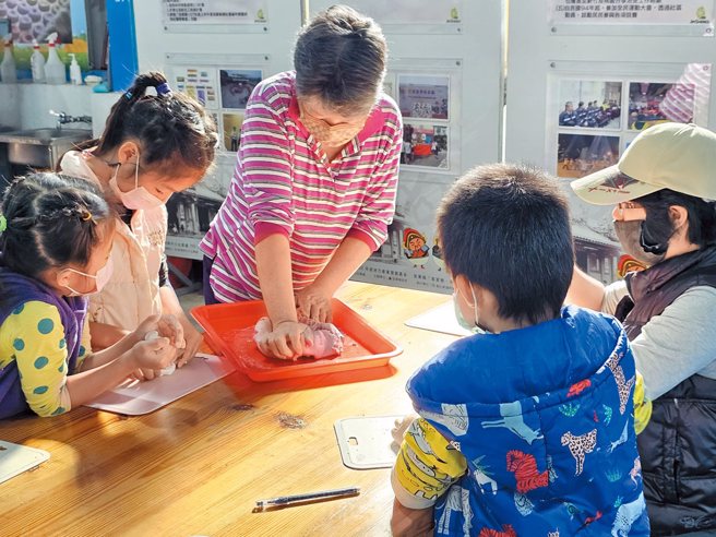 嘉盛社区都会举办客家粄仔节，至今已有十六年，是苗栗市的一大盛事。（图／苗栗市公所提供）
