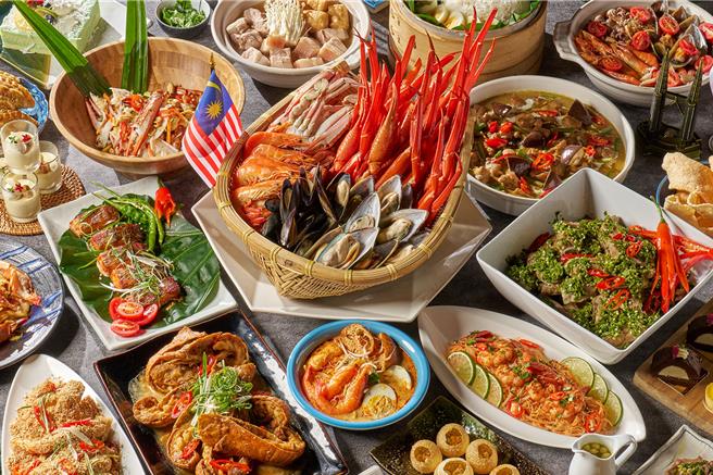 「彩虹座」明年1月起新推出「南洋风情盛宴」，可品尝到多达50余道东南亚风味料理，菜色涵盖沙拉、汤品、主食、炸物及甜点。(台北福华大饭店提供)