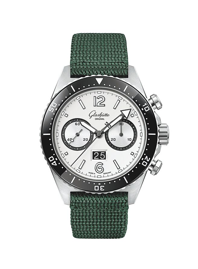 格拉苏蒂原创「银幕」计时码表，绿色尼龙编织表带款47万元。（Glashuette Original提供）
