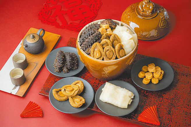 涵碧樓富貴養生年菜「聚春極品佛跳牆」，湯頭濃郁、滋味層次豐富。（涵碧樓提供）