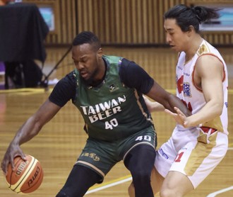 SBL熱身賽》台啤測試新洋將葛拉斯 仍成功逆襲裕隆2連勝