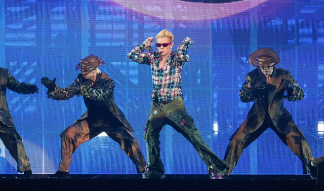 郭富城27日台北小巨蛋演唱会，现场热歌劲舞掀起回忆杀。（罗永铭摄）