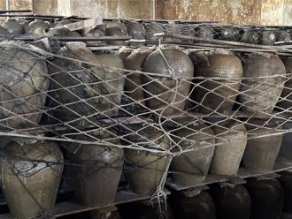 忍了10年！老爸受不了開封97年紀念高粱 打開一看哭了