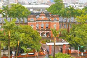 建中生揪团吃麦当劳PO网 学校收恐吓信 校长：明后天警戒