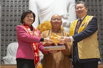 國際佛光會中華總會長改選 前立委潘維剛接任總會長