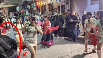 潮州六姐妹廟會遇阿伯出「天殘腳」險仆街！ 晚間粉絲頁回應了