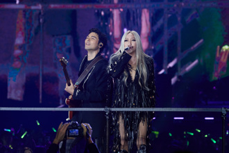 直擊》張惠妹5場大巨蛋唯一嘉賓現身！飆吉他帥翻全場