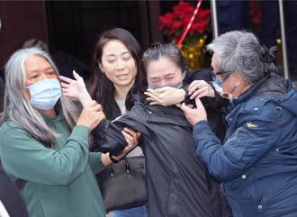 稱加拿大護照「早已放棄」 應曉薇謝法官：讓我抱著媽媽睡覺