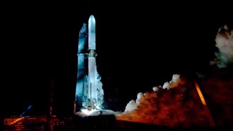 新葛伦重型火箭点火成功 贝佐斯：下一站发射