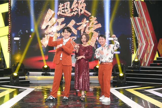 许志豪（左起）、于美人、蔡昌宪29日出席《超级红人榜》录影。（三立提供）