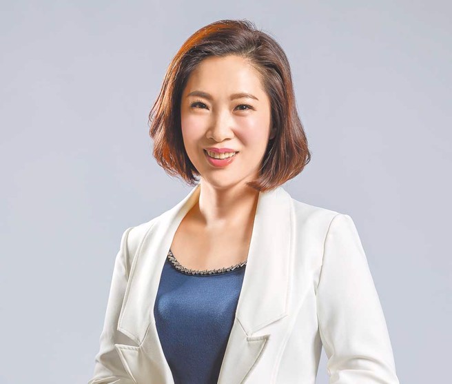 領航員：吳秀華（臺東縣議會議長）。農曆春節慶團圓，也邀大家來臺東縱谷走春，欣賞金黃油菜花海，走訪關山踩鐵馬暢遊小鎮美景，體驗道地米食文化，或到鹿野品好茶，支持在地小農好物，在新的一年感受大自然的溫暖氣息。（臺東縣議會提供）