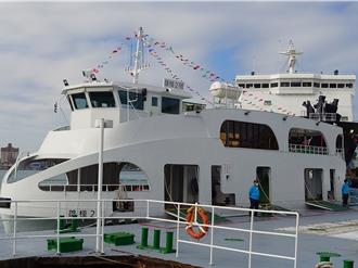 高雄迎來2新電動渡輪 乘客享受0震動舒適搭船體驗