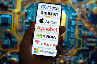 「蝙蝠侠」驾到！ BATMMAAN异军突起 美股2025年投资新热点