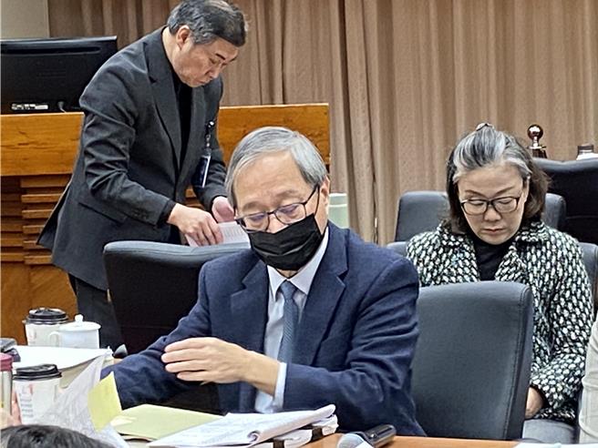 立委陈莹昨天昨天在自己官方脸书直播了张惠妹演唱会20分钟，化部长李远今天表示，主办单位有权制止不当录影等行。（林志成摄）