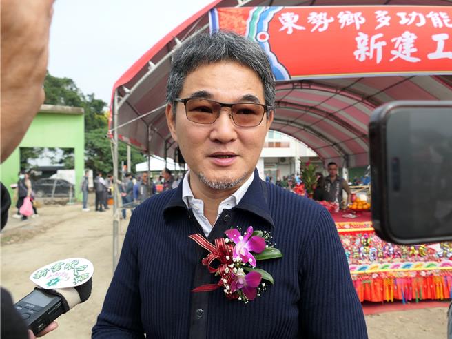 立委劉建會30日針對台大雲林虎尾分院2期擴建工程，憂心表示財劃法修正後，擴建恐因此延誤，不過他一定會全力向中央爭取保留擴建經費。（張朝欣攝）