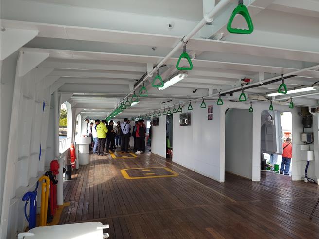 「雄棧2號」為99噸渡輪，可載149人與50輛機車，將投入旗鼓航線載客。（任義宇攝）