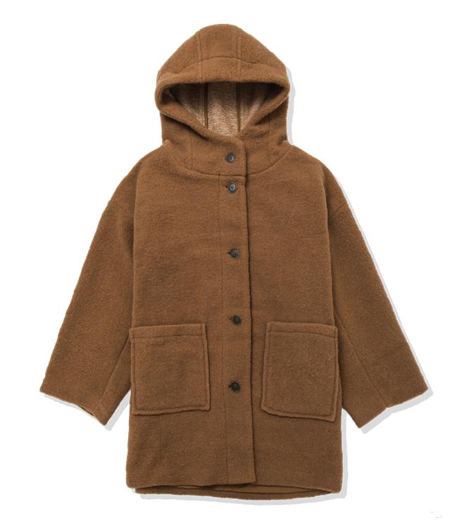 林口三井Outlet推「earth music ＆ ecology羊毛混紡連帽外套」，原價6280元、優惠價2290元。（三井Outlet提供／朱世凱台北傳真）