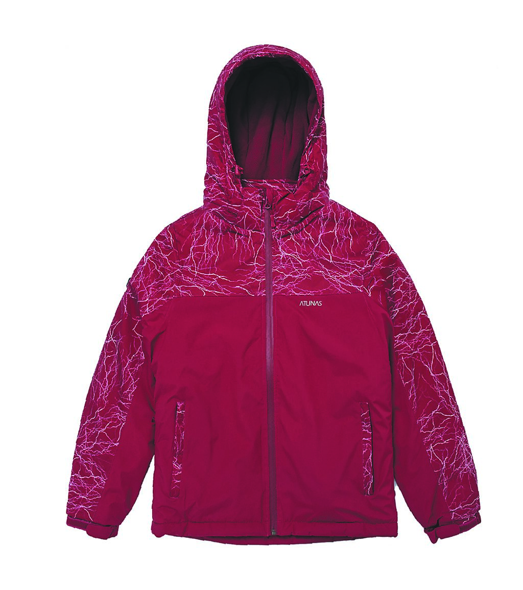 林口三井Outlet推「ATUNAS品牌桃紅色外套」,原價9000元、優惠價2700元。(三井Outlet提供)