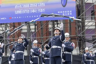 元旦府前升旗總彩排 三軍樂儀隊軍容壯盛