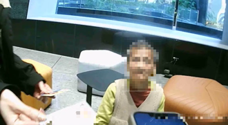 阿婆外出散步2度迷航 寒冷冬天暖警熱心助返家