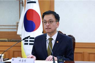 韩国在野党施压 「代理的代理总统」崔相穆面临弹劾风险