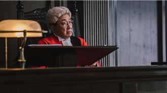 许冠文自荐和甄子丹拍动作戏遭拒 港片《误判》在台开红盘