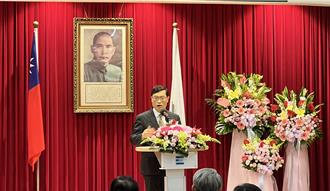 經部次長陳正祺榮退 郭智輝送「Chat GPT擬稿」7言絕句