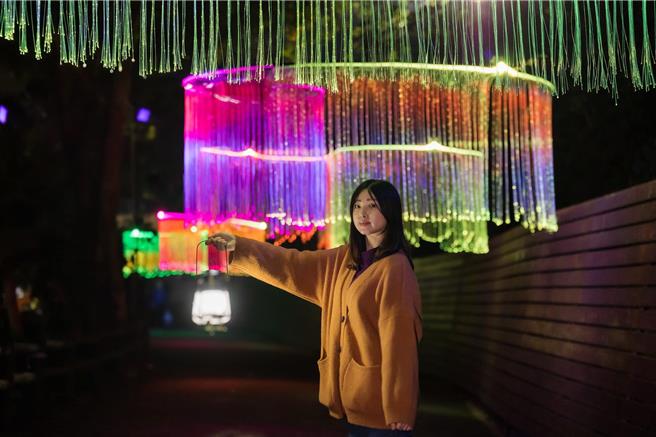 龍崎光節-空山祭日前開展，主辦單位以「焰土新生」作為策展主題，運用13組藝術創作呈現山林秘境。（翻攝黃偉哲臉書）