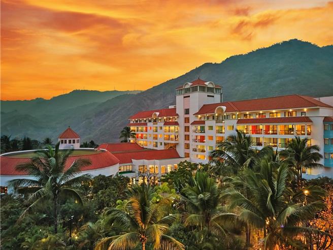 台南趣淘「蛇融舞春」一泊二食住房專案，每晚8999元起。（趣淘漫旅台南提供）