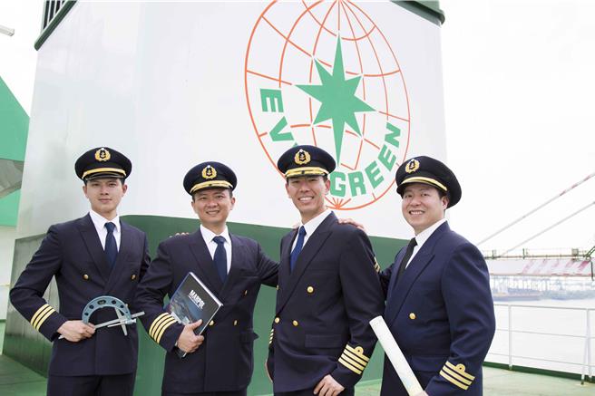 长荣海运员工。（资料照）