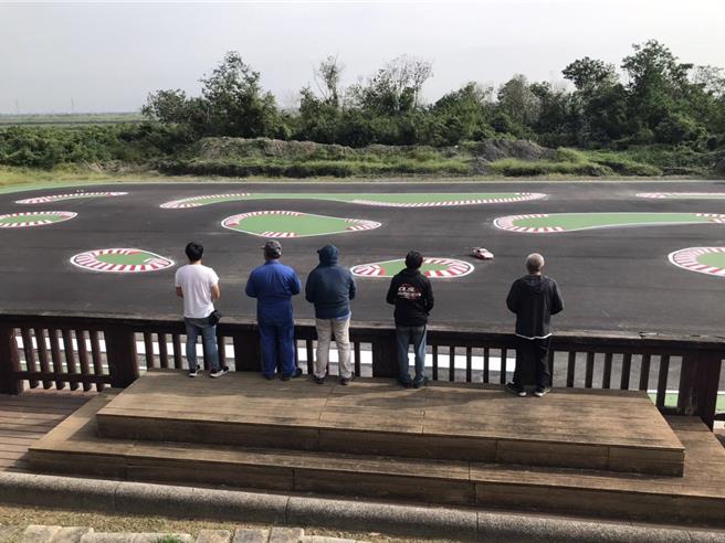 高雄大寮区万大88遥控车场重新启用。（水利局提供／林瑞益高雄传真）