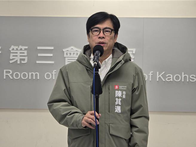 高雄市长陈其迈今（31）日受访时向中央喊话，希望考虑到区域平衡发展，以及大南方国际航班的客货运需求增加，及早兴建「南星国际机场」。（柯宗纬摄）