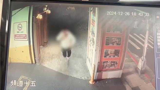 犯嫌逃跑畫面。（林口警分局提供）