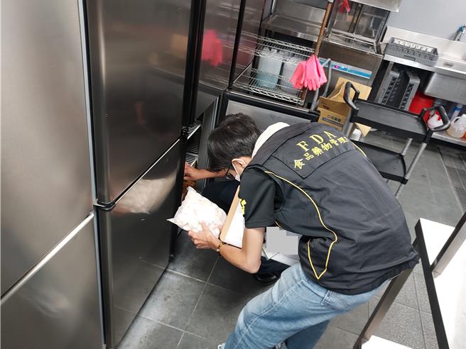 食藥署今天公布「公共運輸場站周邊餐飲業」結果。（食藥署提供）