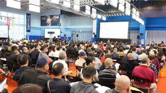 塭仔圳一区配地草案将出炉，明年1月15日起举办12场说明会。图为日前举办的相关说明会现场。（新北市地政局提供）