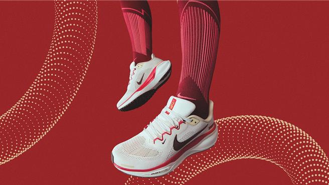 NIKE「灵蛇迎新」系列包括以红色设计呈现喜庆感的Nike Pegasus 41鞋款。（NIKE提供／朱世凯台北传真）
